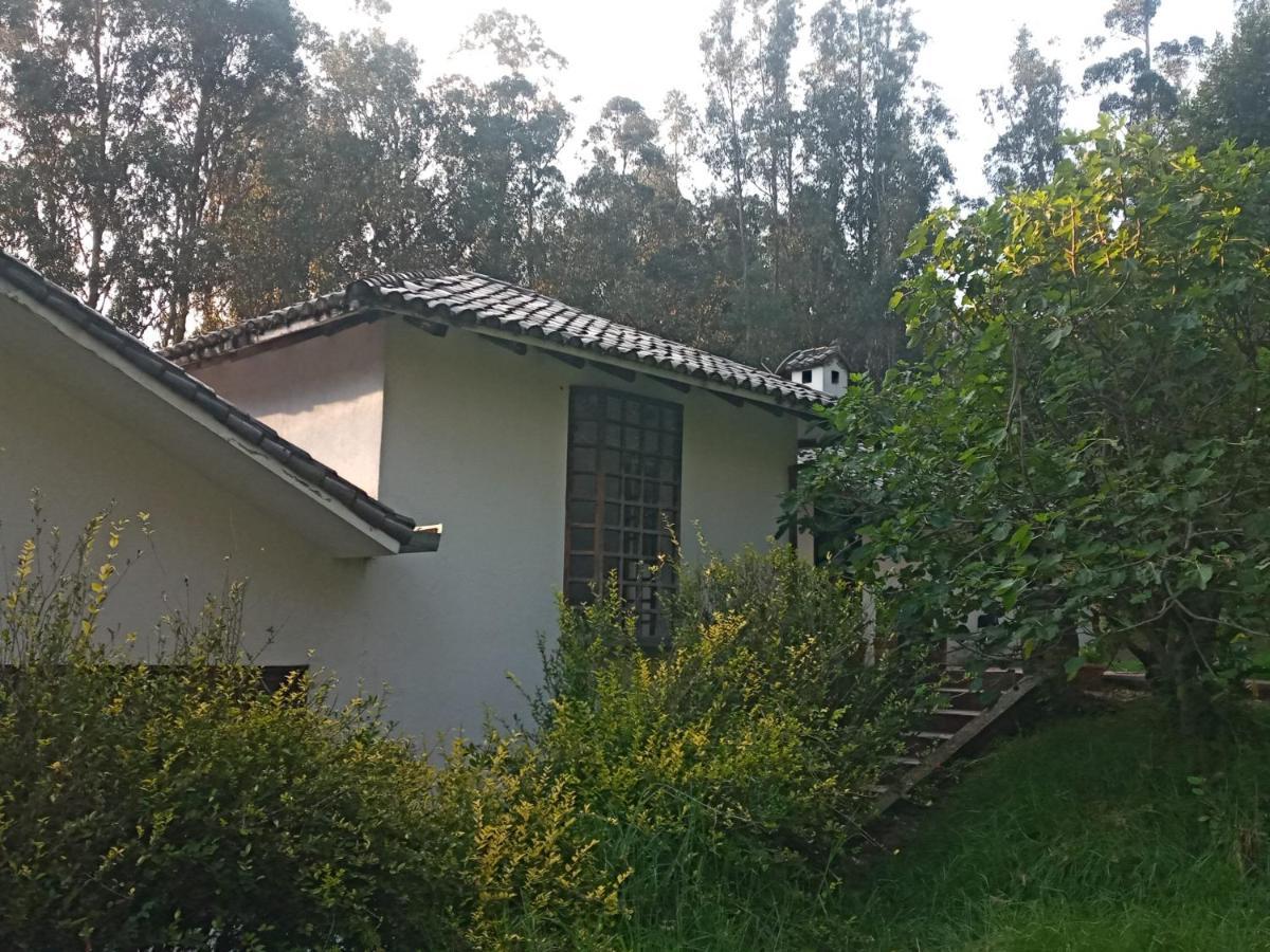 Quinta Los Eucaliptos Villa Quito Exterior photo